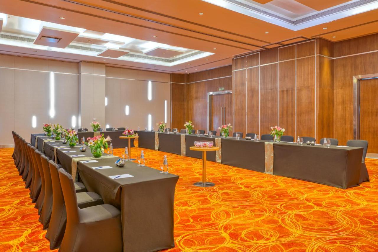 Novotel Bengaluru Outer Ring Road Exterior foto